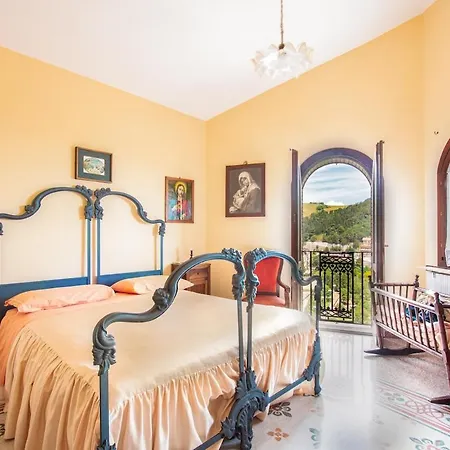 Casa Bizzarro Holiday home